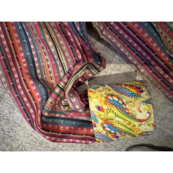 Robert Graham Men's Casual Button-Up Shirt - Striped Pattern, Size XL - Picture 4 of 6